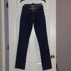 NWOT LEVIS 714 STRAITLEG JEANS.